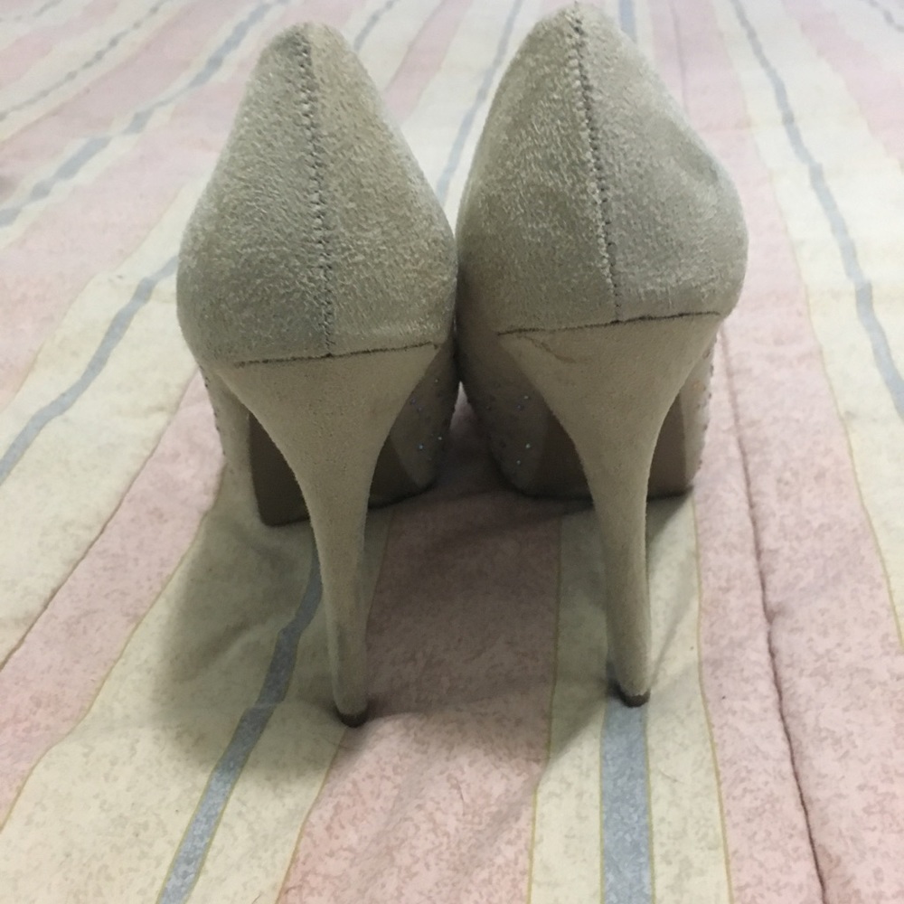 Women’s high heels